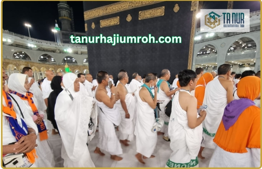 Kegiatan Ibadah Umroh lengkap Tawaf
